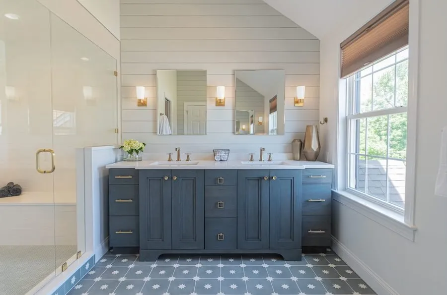 7 Master Bathrooms Without Tubs To Inspire Your Remodel 