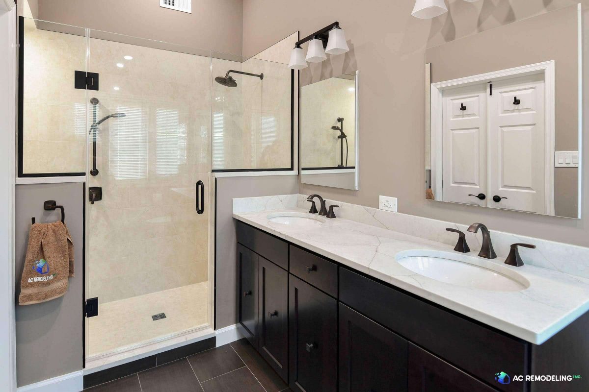 Small Bathroom Makeover Ideas – Hallstrom Home